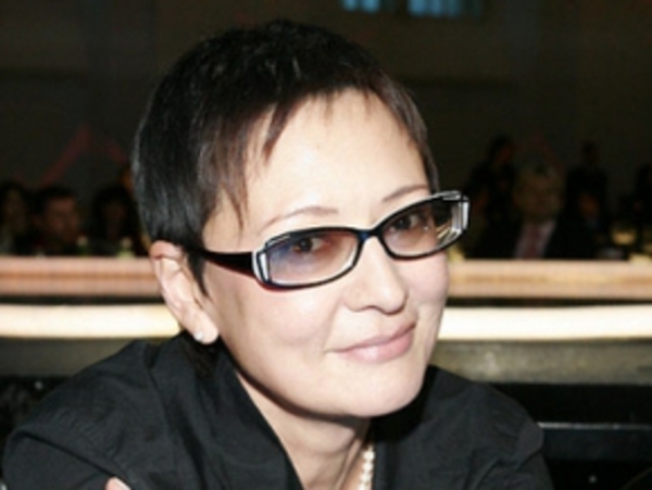 В Каннах Хакамада осадила пьяную француженку