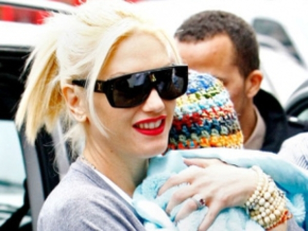 Сынишка Гвен Стефани отказывается носить обувь