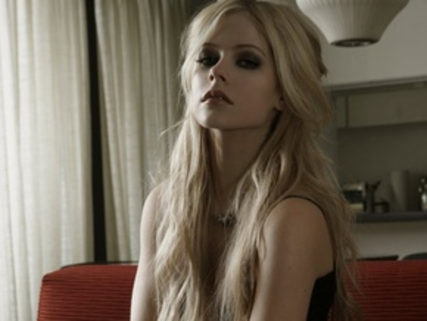 Бойфренд Аврил Лавин переспал с половиной Голливуда