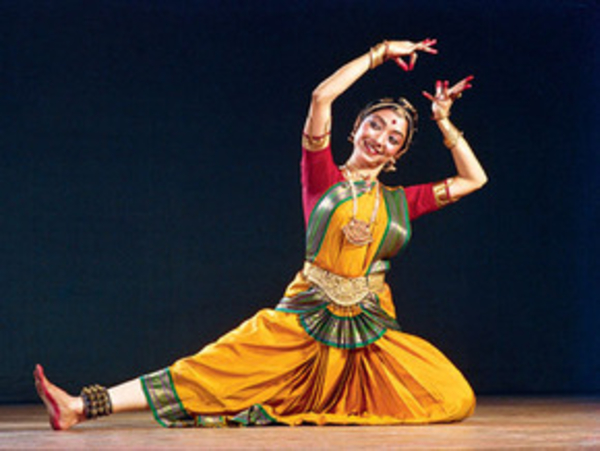 Как индийские танцы влияют на женское здоровье