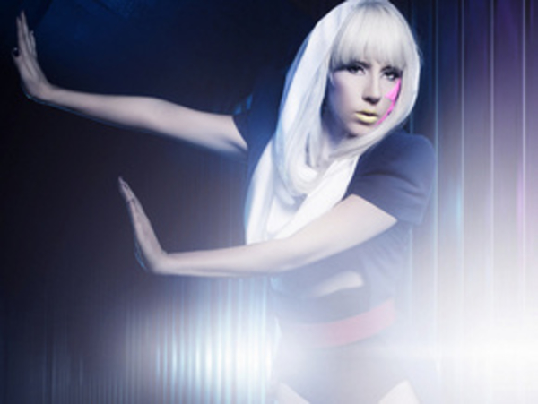 LADY GAGA - охотница за приведениями