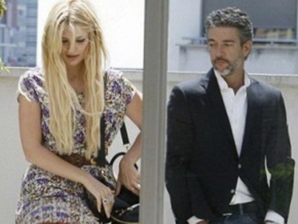 Миша Бартон любит белье в горошек (ФОТО)