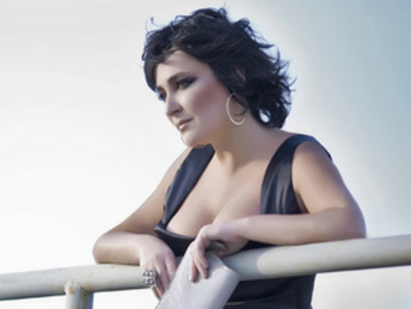 Лолита: кефирная диета дала противоположный результат