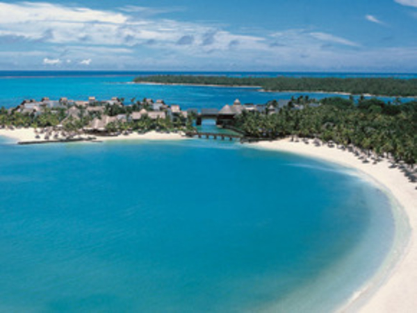 Новая линия макияжа от Givenchy лето 2010  (ФОТО)