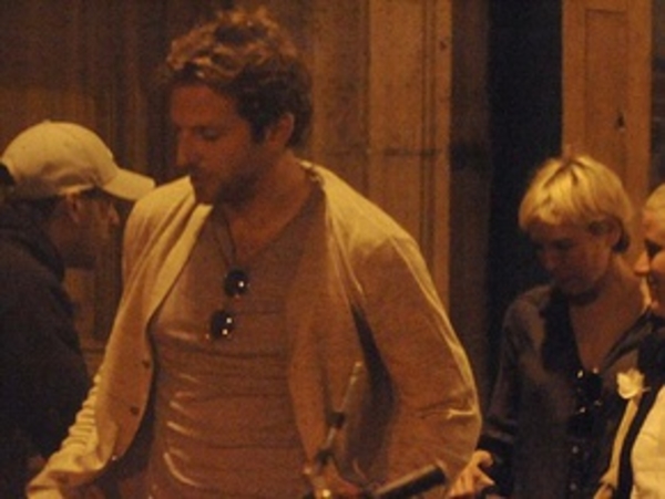 Рене Зельвегер забыла юбку