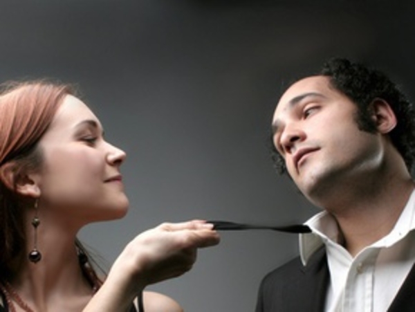 Чем должен пахнуть мужчина, чтобы она "потеряла голову"?