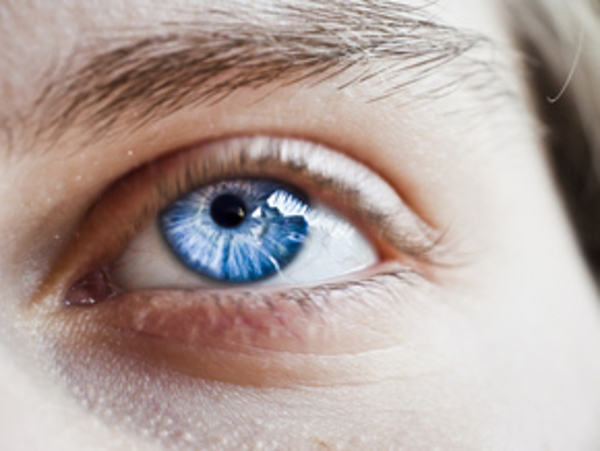 Голубые глаза - признак мутации