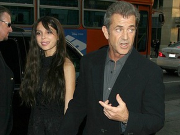 Мел Гибсон поднял руку на мать своего ребенка