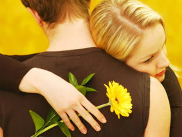Для чего люди обнимаются?
