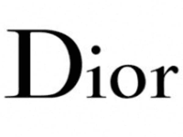 Dior представил контактные линзы с логотипом (ФОТО)