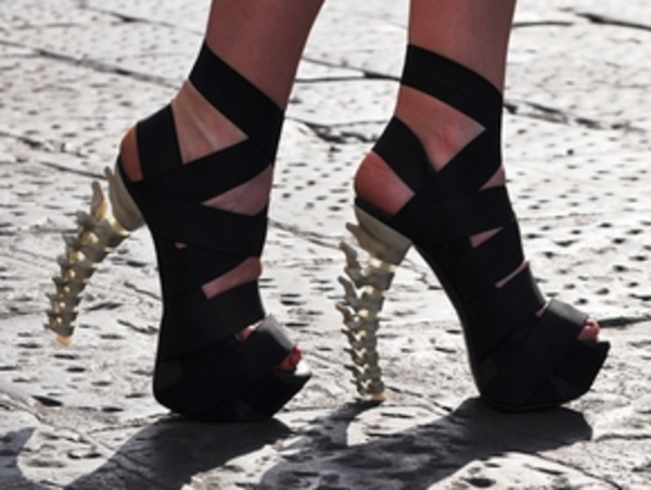 Хребтовый каблук от Dsquared2