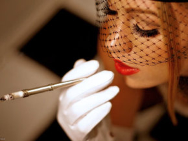 Когда женщинам лучше бросать курить ?