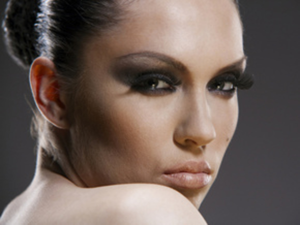 Как добиться эффекта дымчатых глаз