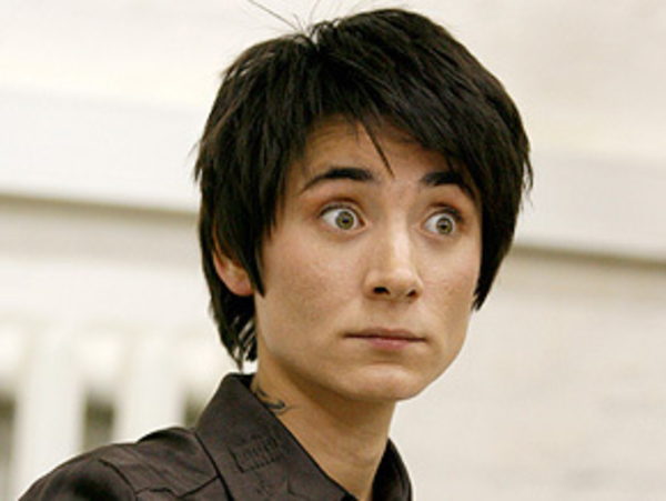 Абрамович плюнул на Земфиру