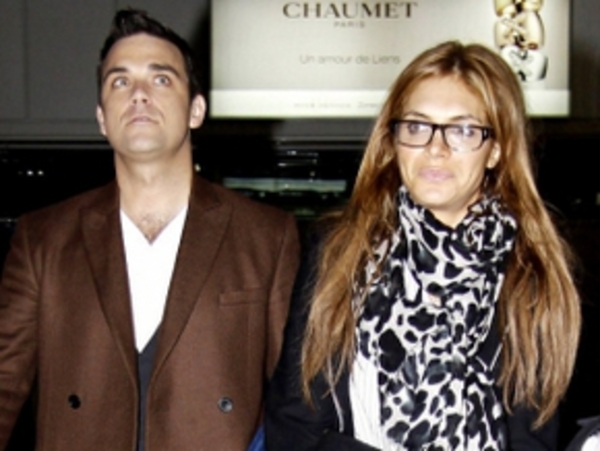 Робби Уильямс женился на актрисе Айле Филд