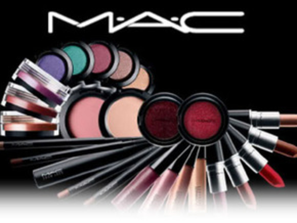 Компания "MAC Cosmetics" извинилась за некорректные названия косметики
