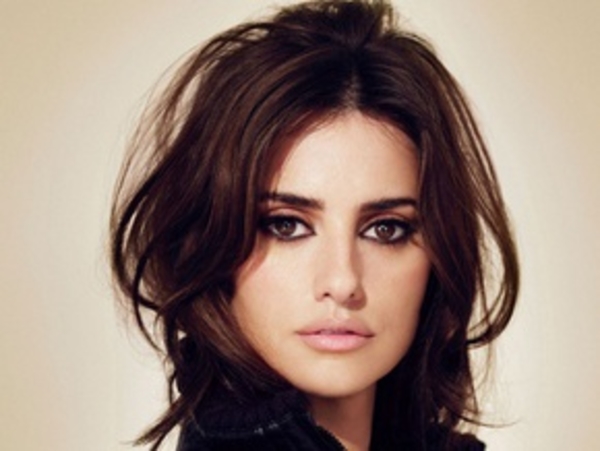 Пенелопа Круз показала обручальное колечко (ФОТО)