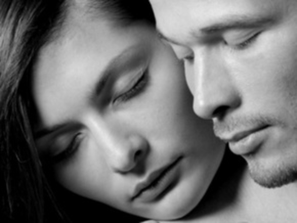 Общество влияет на суицидальное поведение женщин и мужчин