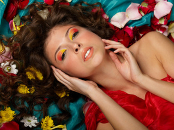 Что говорит о женщине ее макияж?