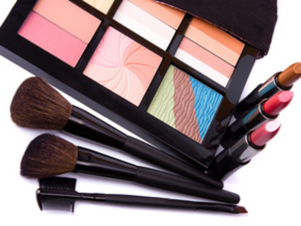Что должно быть в косметичке?