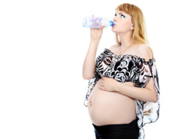 Какие напитки ставят под угрозу беременность?