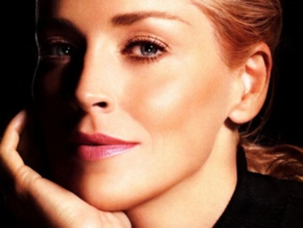 В Киев вместо Пэрис Хилтон может пожаловать Шэрон Стоун