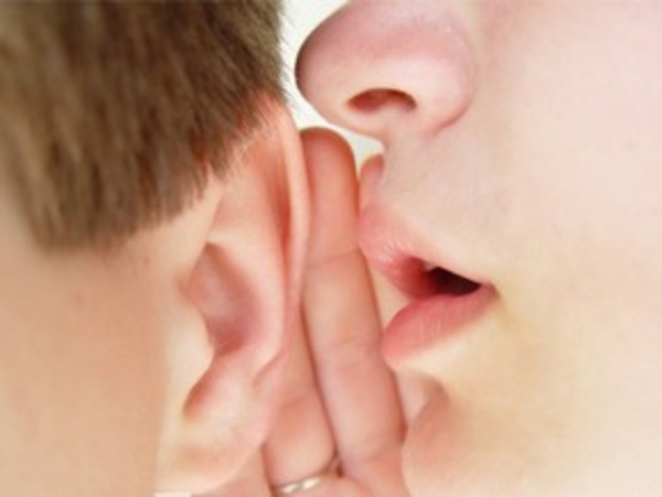 Как сплетнями можно стимулировать делаемое поведение ребенка