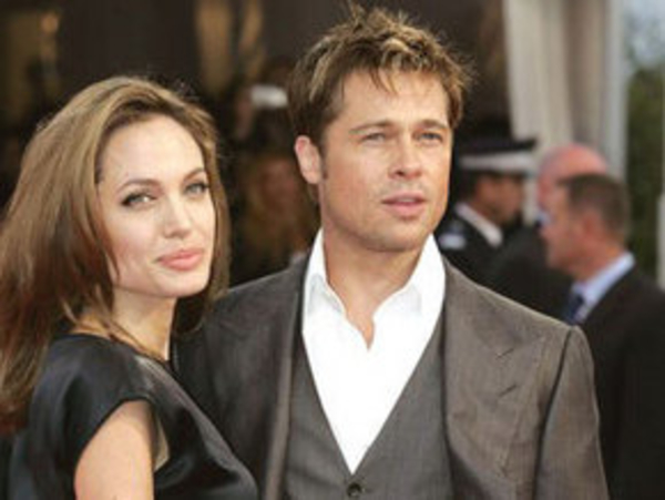 Брэд Питт изменил Джоли со стюардессой