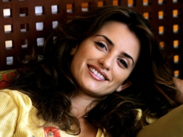 Пенелопа Крус на пятом месяце беременности (ФОТО)