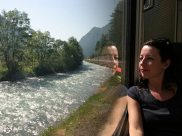 Свет солнца, проходящий через стекло, вызывает старение кожи