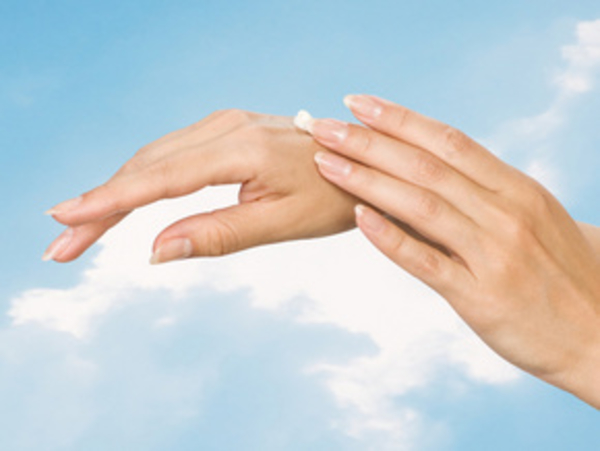 Уход за кожей рук осенью