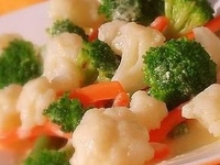 Овощное ассорти под сливочным соусом