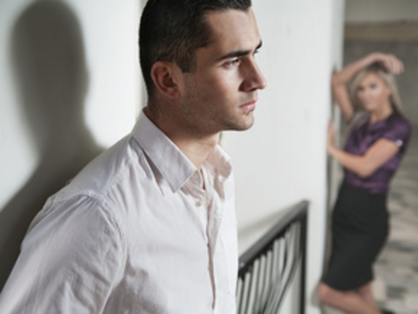 Мужское сердце разбить проще