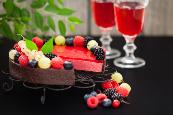 Покупать или заказывать торт на праздник?