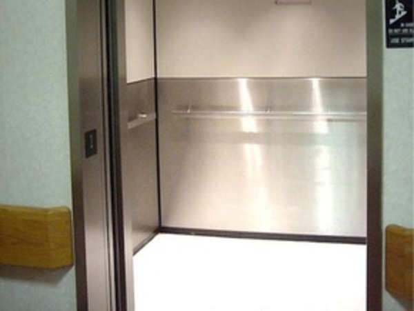 Кнопка лифта заразней унитаза