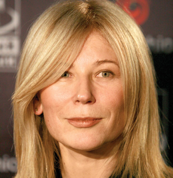 Тренд  сезона весна-лето 2011 - женственность