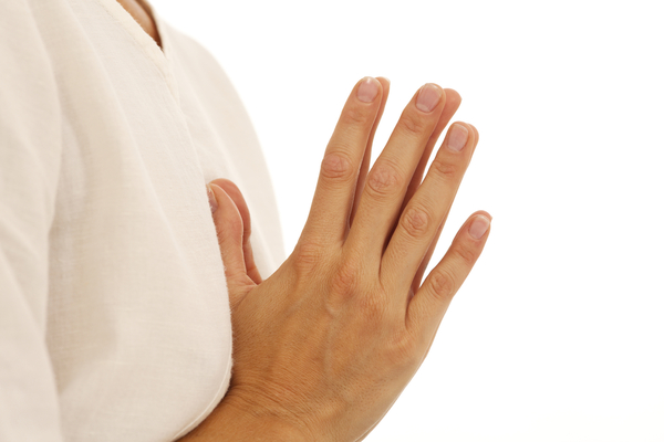 Как решить проблему потливости рук?