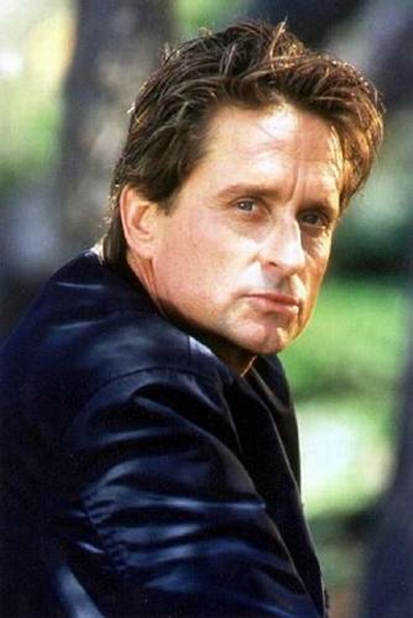 Майклу Дугласу стало хуже