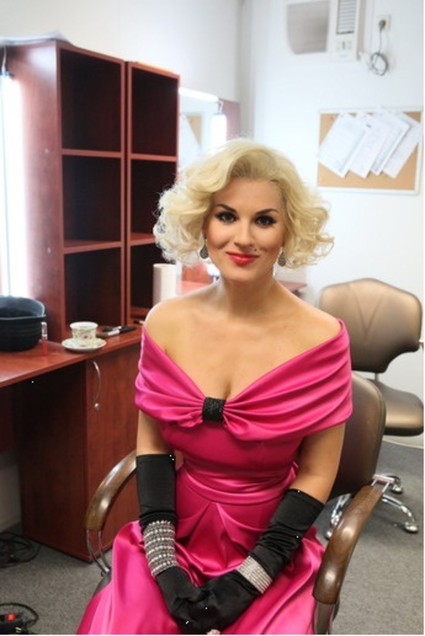 Маша Ефросинина теперь блондинка