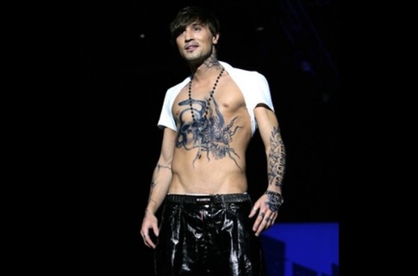 Дима Билан увлекся татуировками