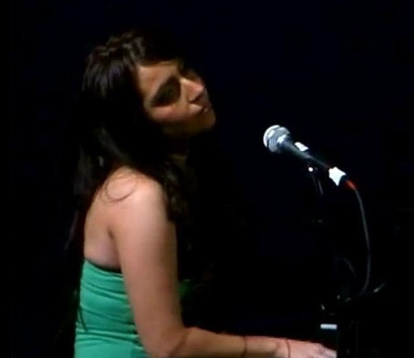 Lady Gaga без макияжа и странных нарядов