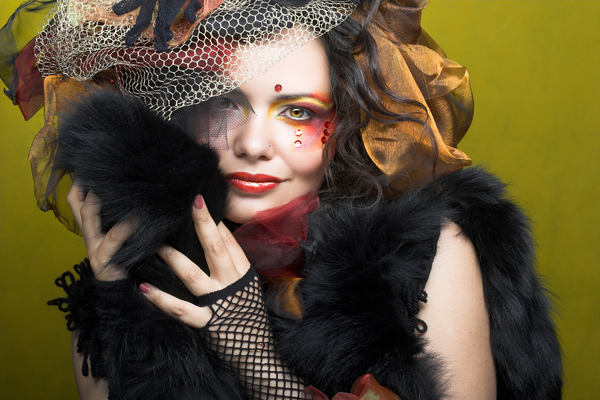 Нравится ли мужчинам яркий макияж