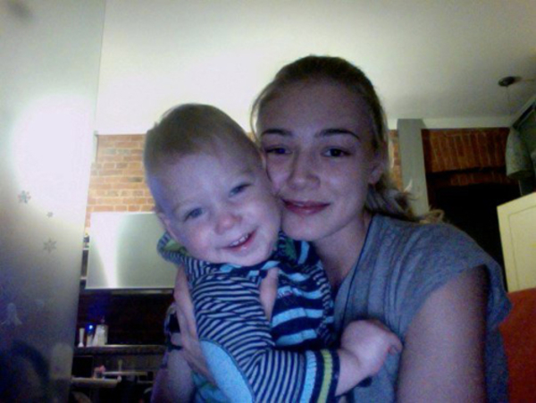 Оксана Акиньшина впервые показала сына