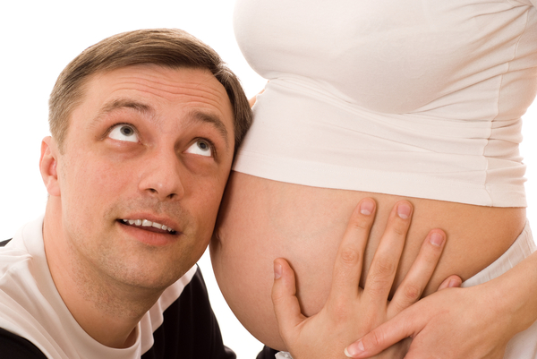 Присутствие мужей осложняет роды