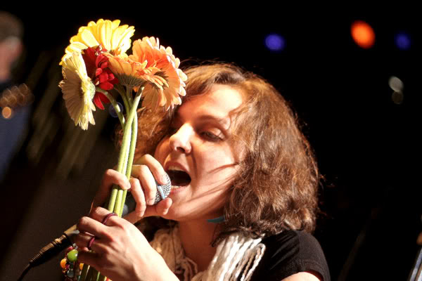 Маша Макарова стала многодетной мамой