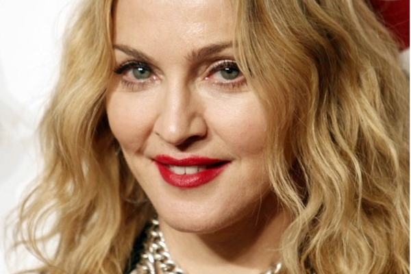 Хирурги перестарались с лицом Мадонны