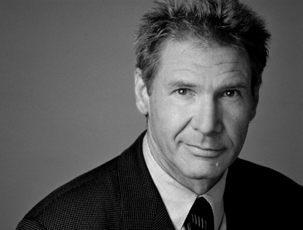 Семья Харрисона Форда на чемоданах