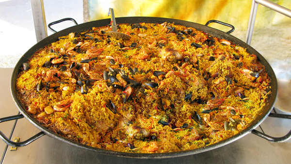 Как готовят паэлью?