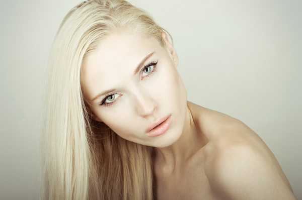 Как правильно ухаживать за жирными волосами