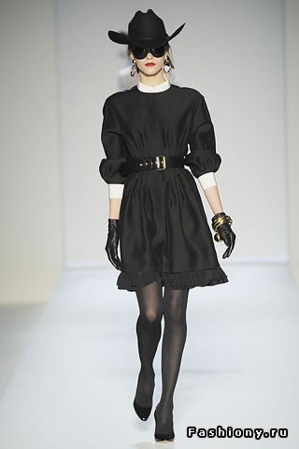 Коллекция от Moschino: осень-зима 2010/2011